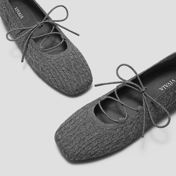 Vivaia Cute gray Mary Jane new with box - Picture 3 of 8